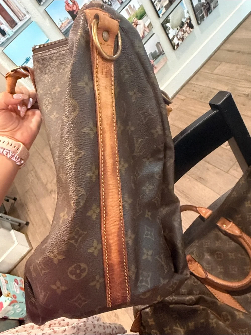 Louis Vuitton selling authentic